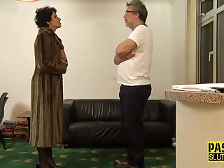 Bound mature submissive gets untied be beneficial to fuck